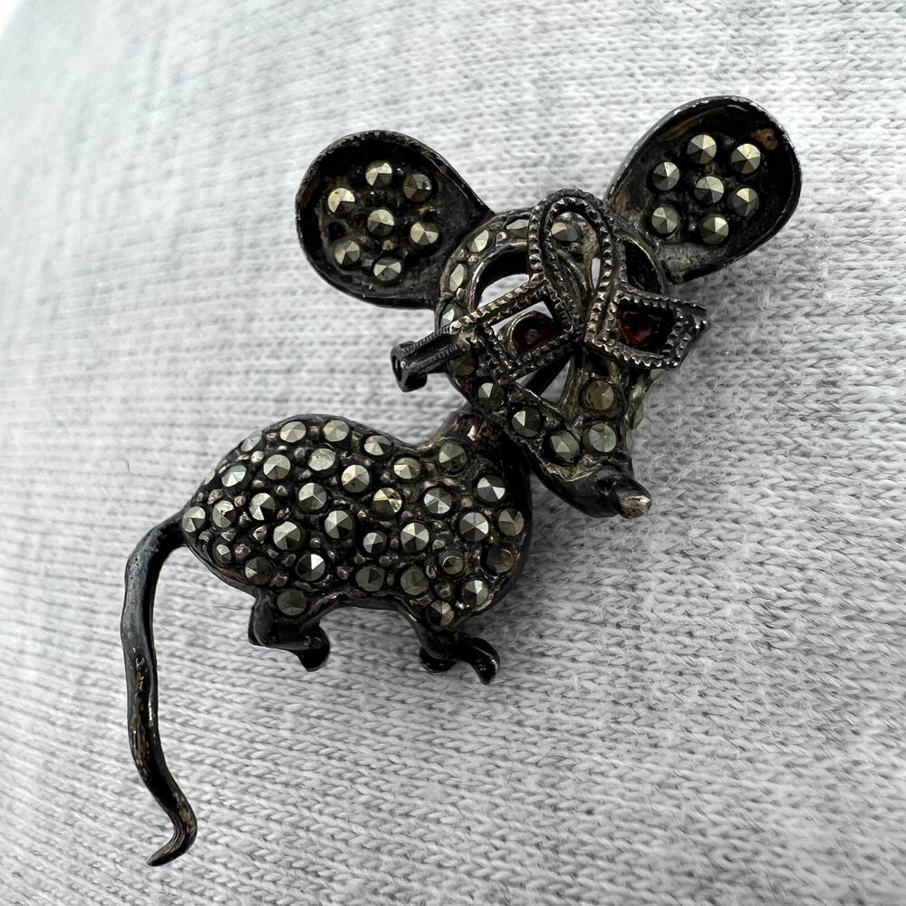 Vintage Marcasite Studded Garnet Eyed Mouse Brooch Sterling Silver 1" **READ**